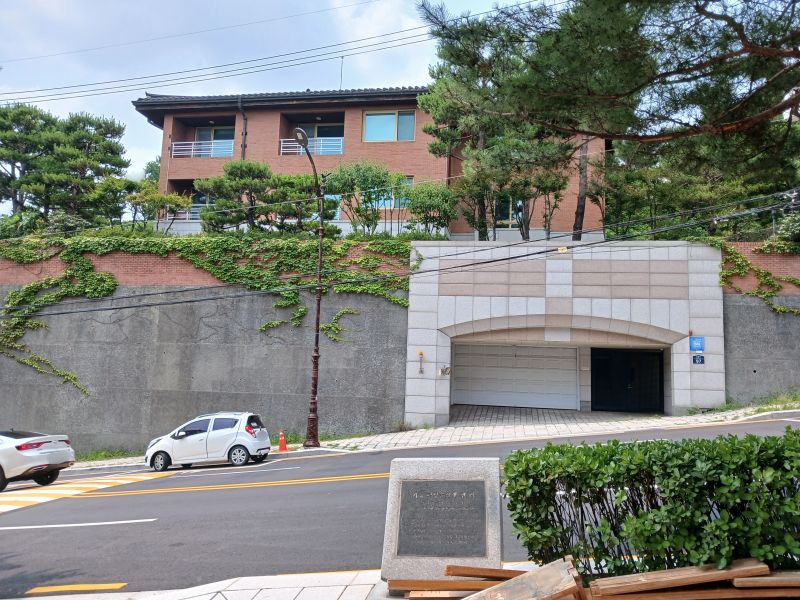 파일:20240713 125528 현상윤 blur.jpg