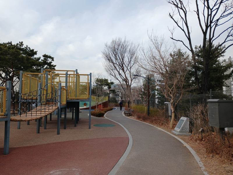 파일:20260224 161727 동망봉.jpg