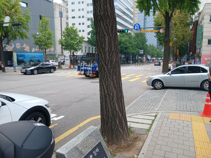 파일:20240704 110929 민영환 blur.jpg